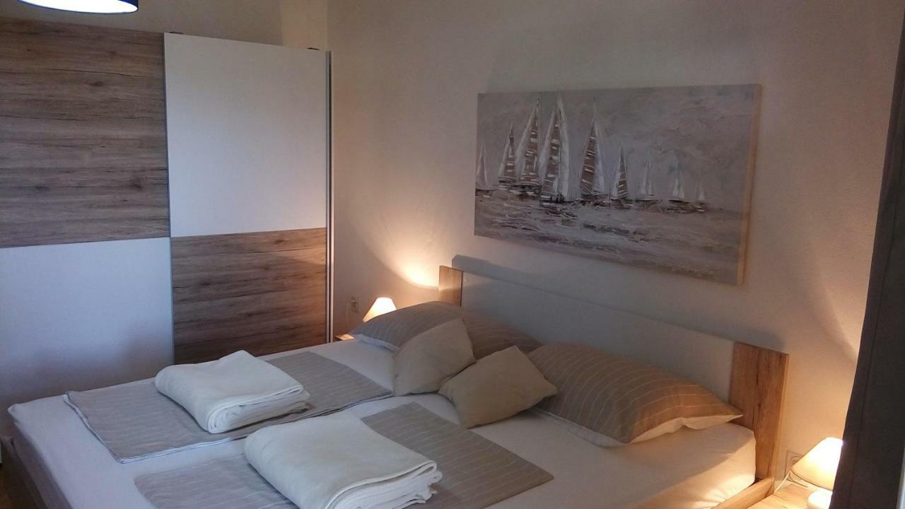 Apartmani Dana Sukošan Exterior foto